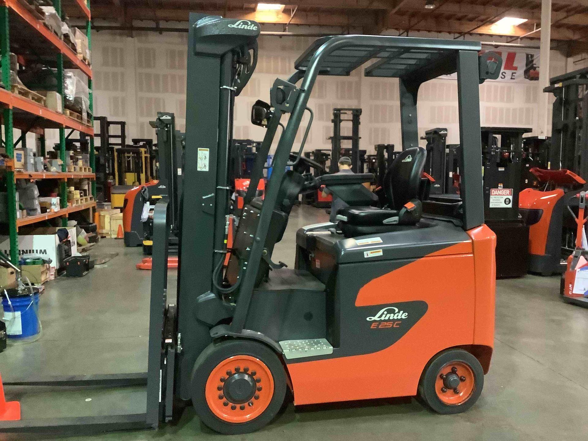 Main Image Linde E25C_1347 Electric Sit Down 4 Wheel, photo 2 of 4