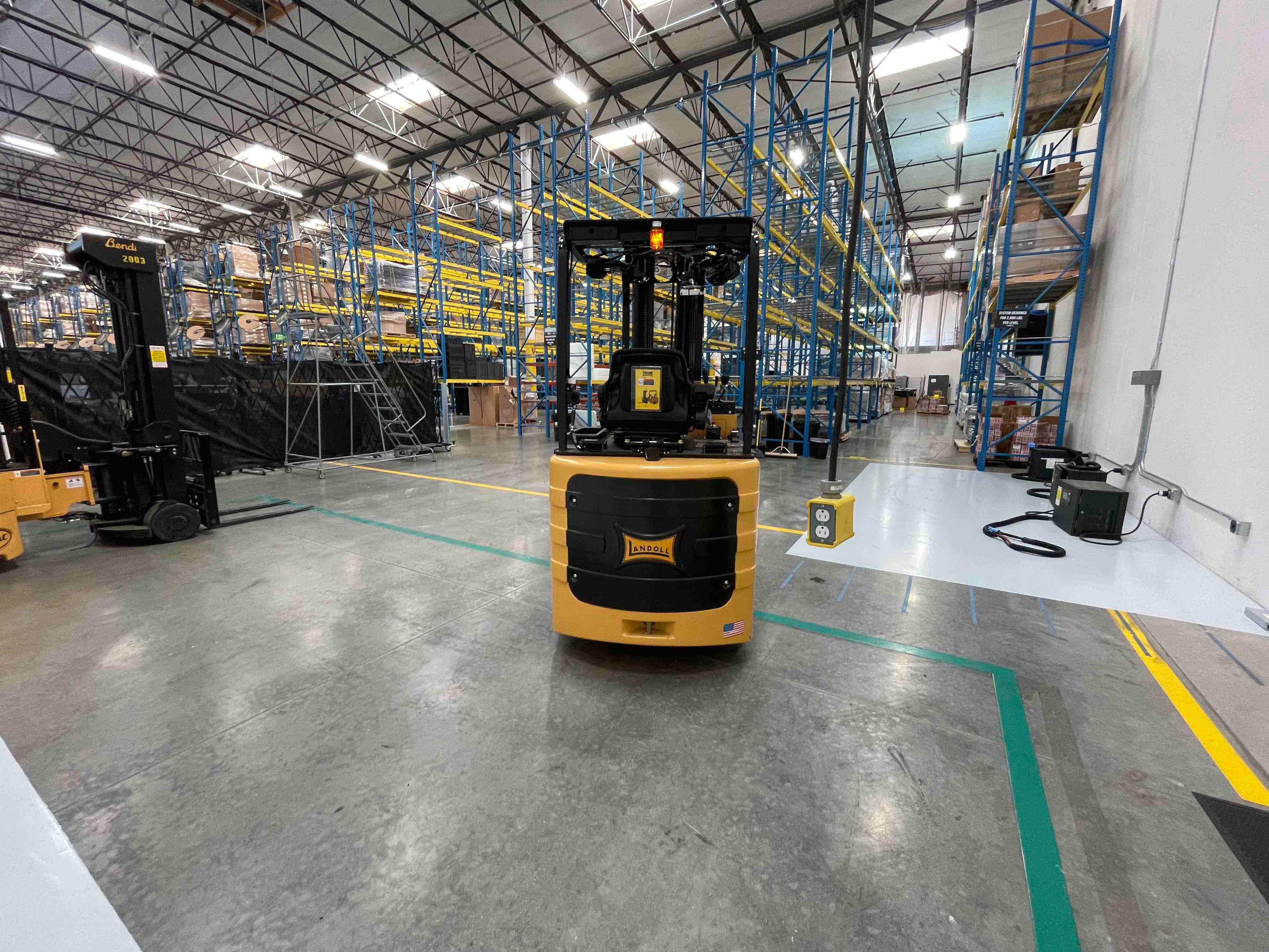 Main Image Used 2021 BENDI B30AC Forklift – VNA, 3000 lb Capacity, 107” Mast, 2390.9 Hours – $74500.00 – Anaheim – View 3