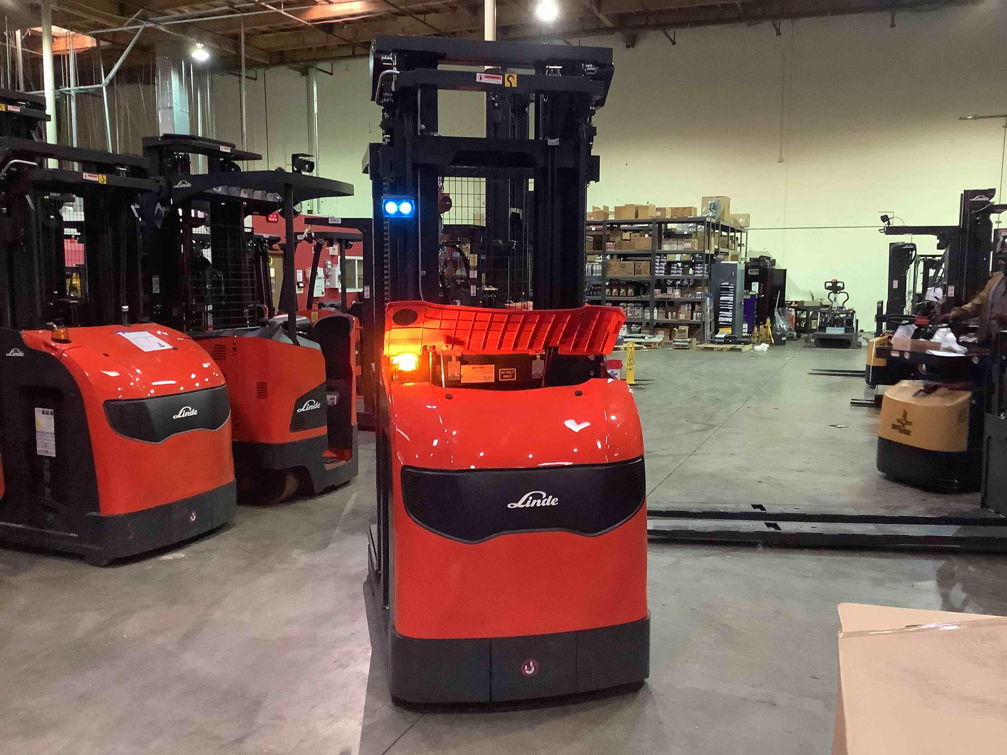 Main Image Used 2021 LINDE V15P_5215-WG Forklift – Electric Order Picker, 3000 lb Capacity, 107” Mast, 106.8 Hours – $39985.00 – Anaheim – View 1