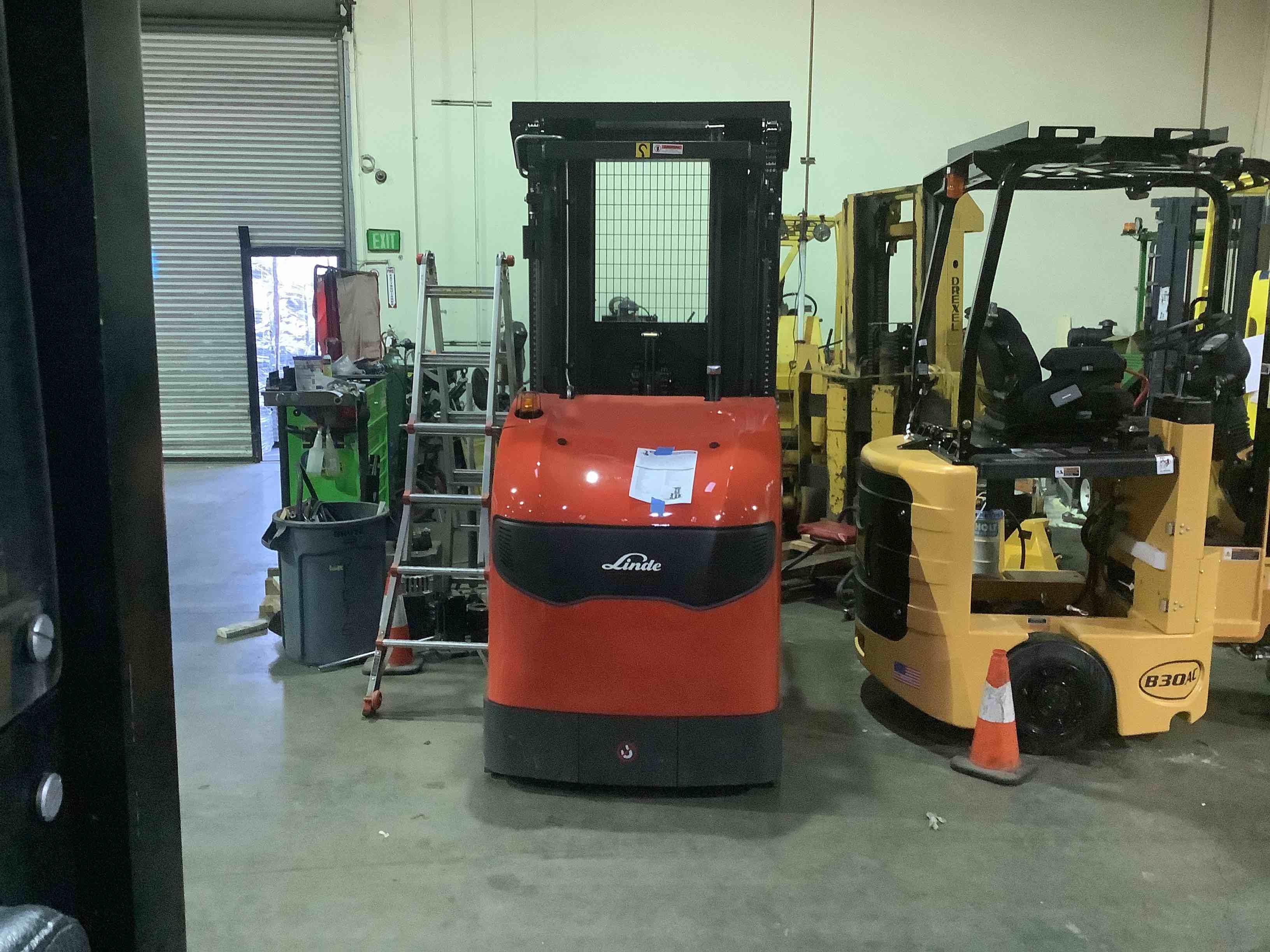 Main Image Used 2021 LINDE V15P_5215 Forklift – Electric Order Picker, 3000 lb Capacity, 97” Mast, 936 Hours – $33250.00 – Anaheim – View 1