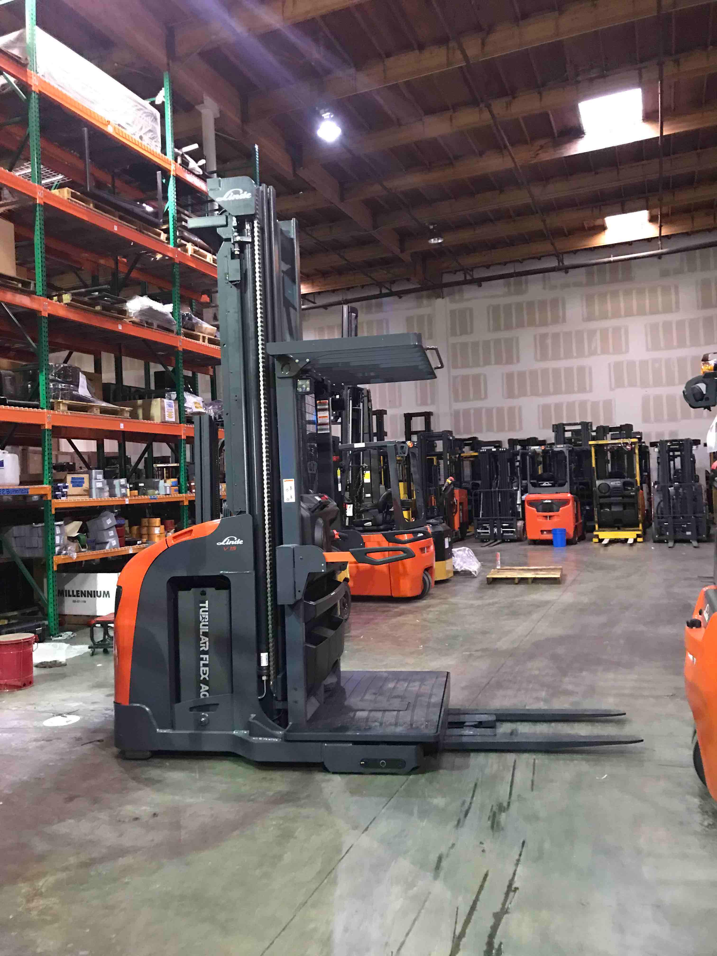 Main Image Used 2021 LINDE V15P_5215-WG Forklift – Electric Order Picker, 3000 lb Capacity, 128” Mast, 2976 Hours – $37500.00 – Anaheim – View 3