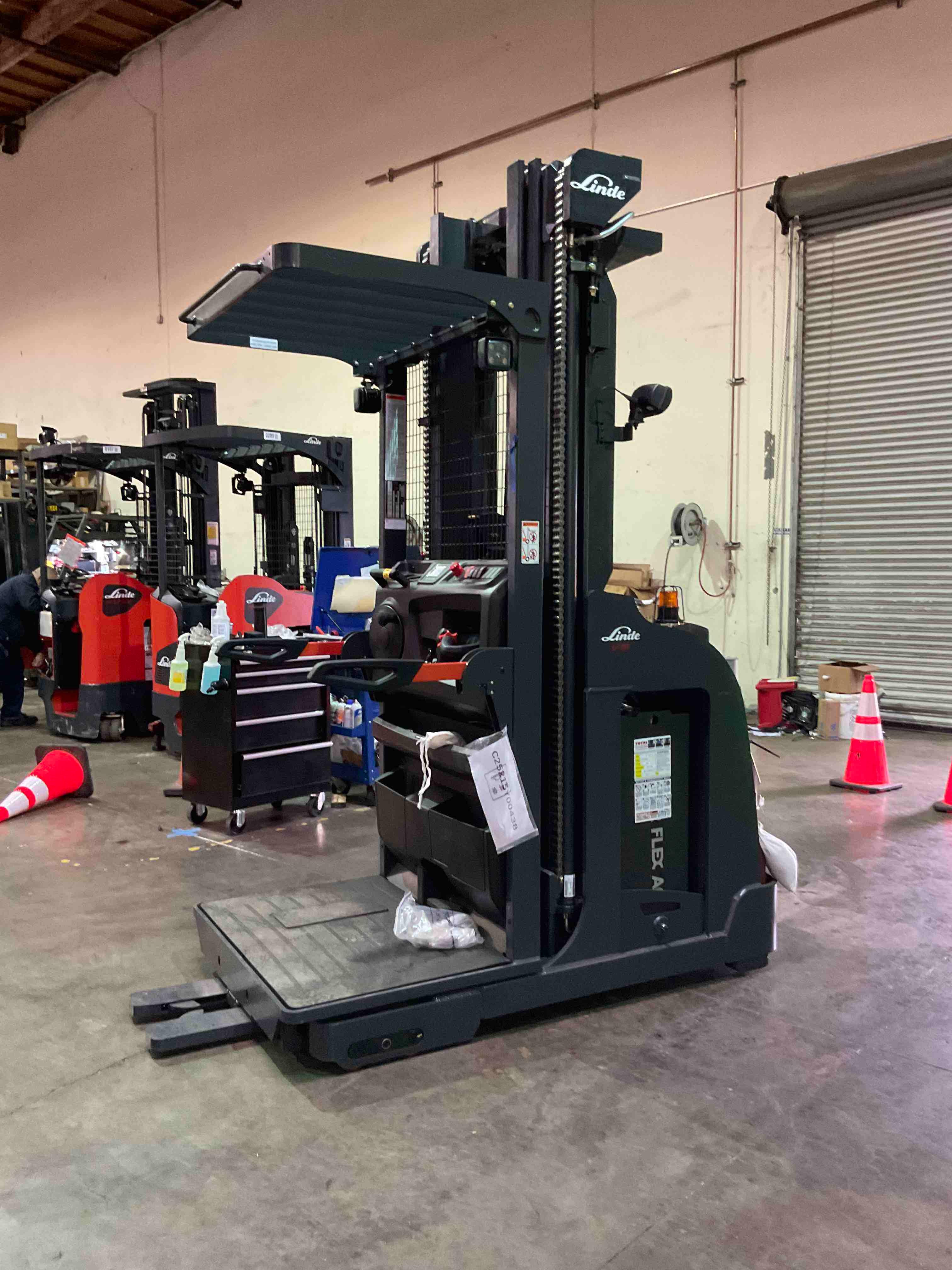 Main Image Used 2021 LINDE V15P_5215-WG Forklift – Electric Order Picker, 3000 lb Capacity, 107” Mast, 1821 Hours – $34200.00 – Anaheim – View 1