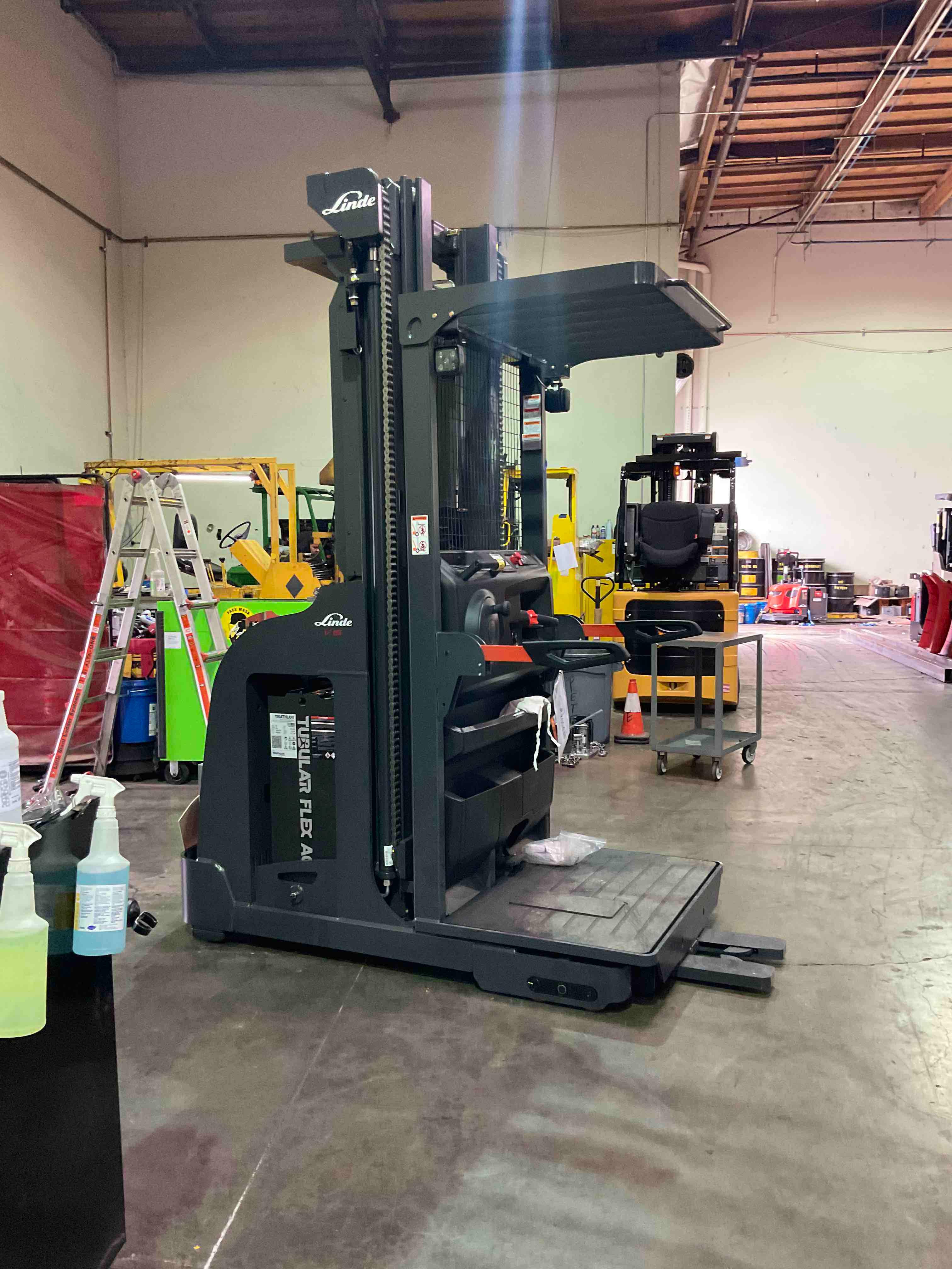 Main Image Used 2021 LINDE V15P_5215-WG Forklift – Electric Order Picker, 3000 lb Capacity, 107” Mast, 1821 Hours – $34200.00 – Anaheim – View 2