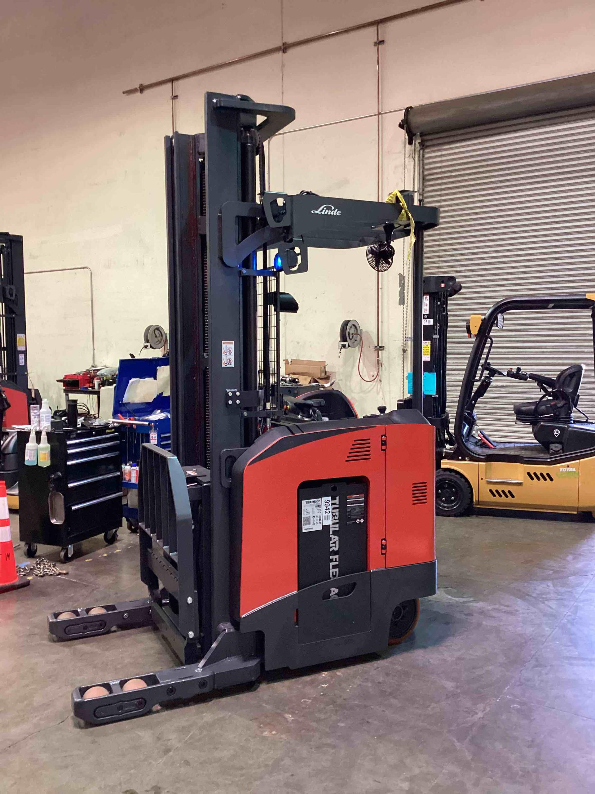 Main Image Linde R17SX_5195 Stand Up Reach, photo 2 of 4