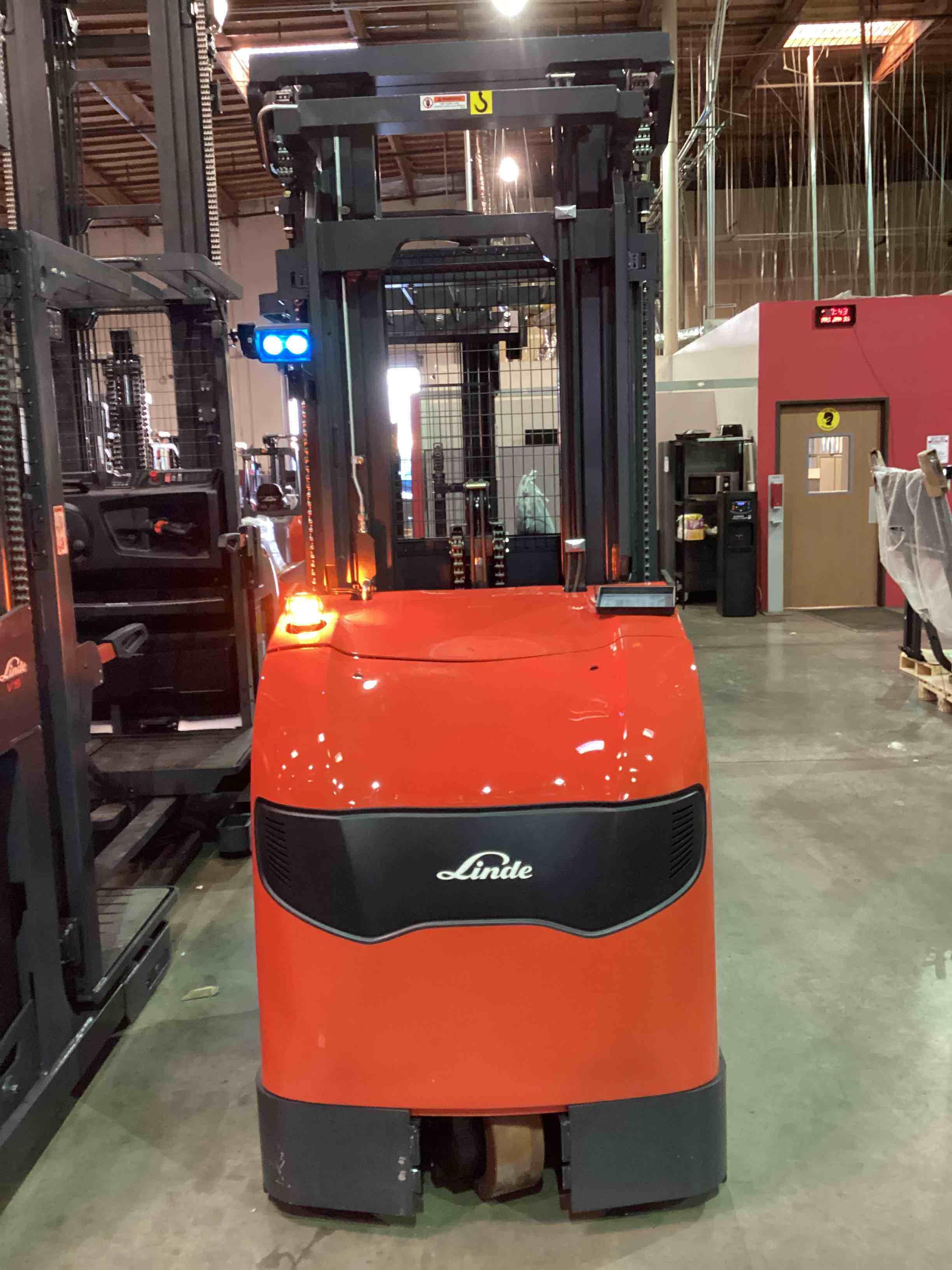 Main Image Used 2021 LINDE V15P_5215 Forklift – Electric Order Picker, 3000 lb Capacity, 107” Mast, 1367 Hours – $43850.00 – Anaheim – View 1