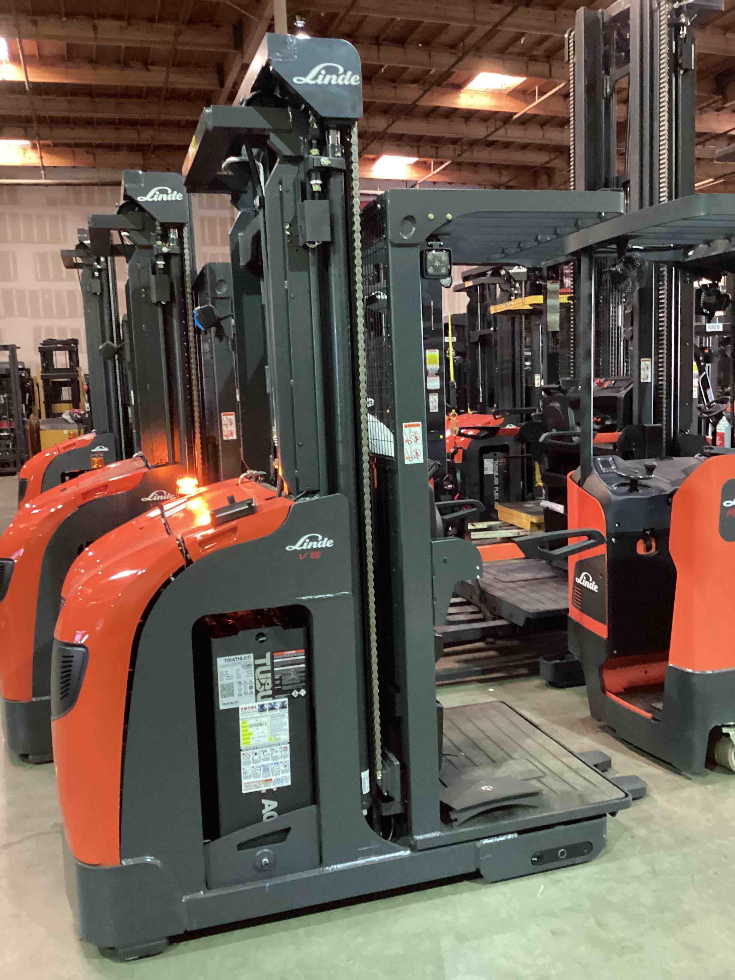 Main Image Used 2021 LINDE V15P_5215 Forklift – Electric Order Picker, 3000 lb Capacity, 107” Mast, 1367 Hours – $43850.00 – Anaheim – View 2