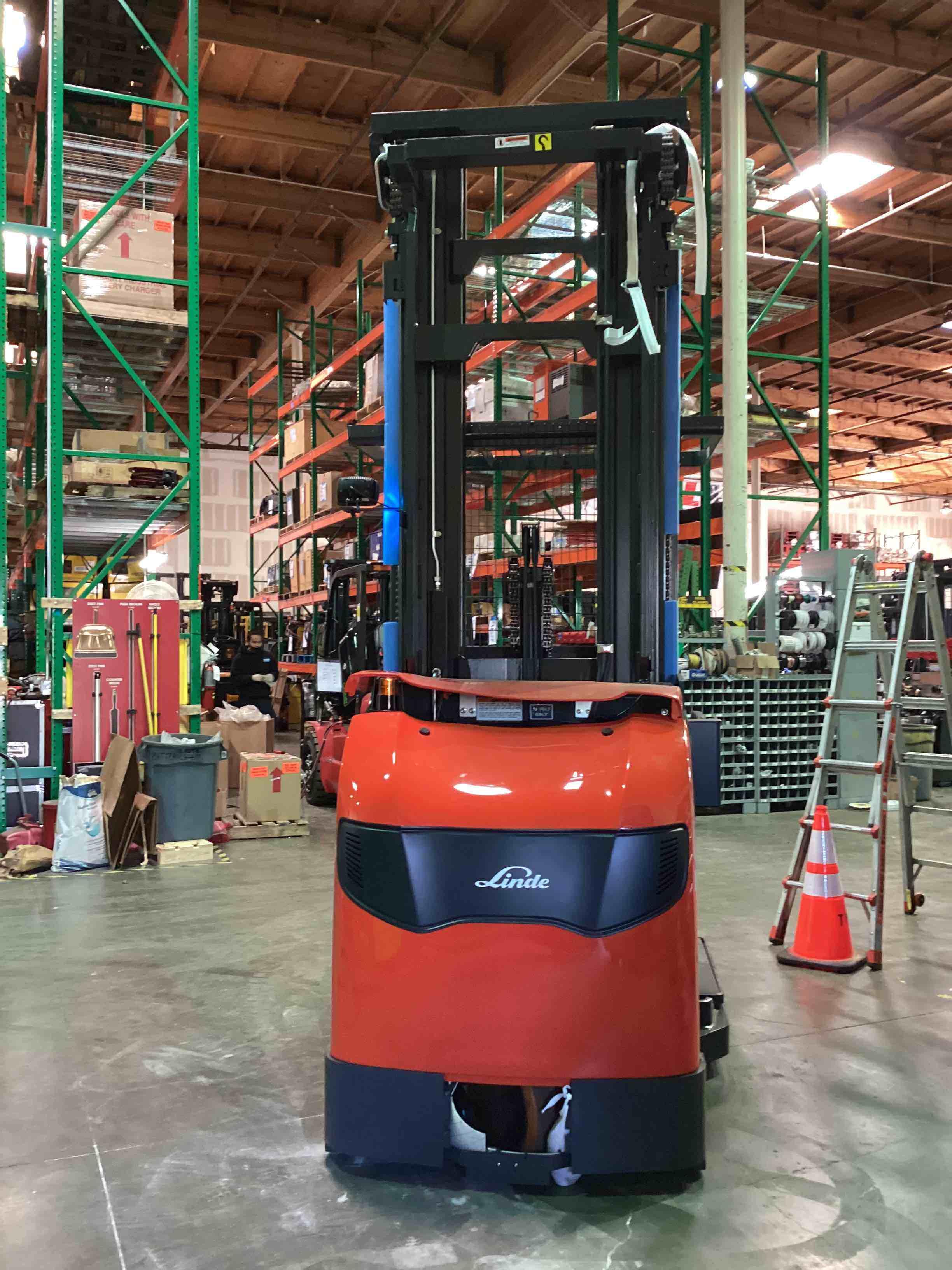 Main Image Used 2021 LINDE V15P_5215-WG Forklift – Electric Order Picker, 3000 lb Capacity, 128” Mast, 3154 Hours – $54500.00 – Anaheim – View 1