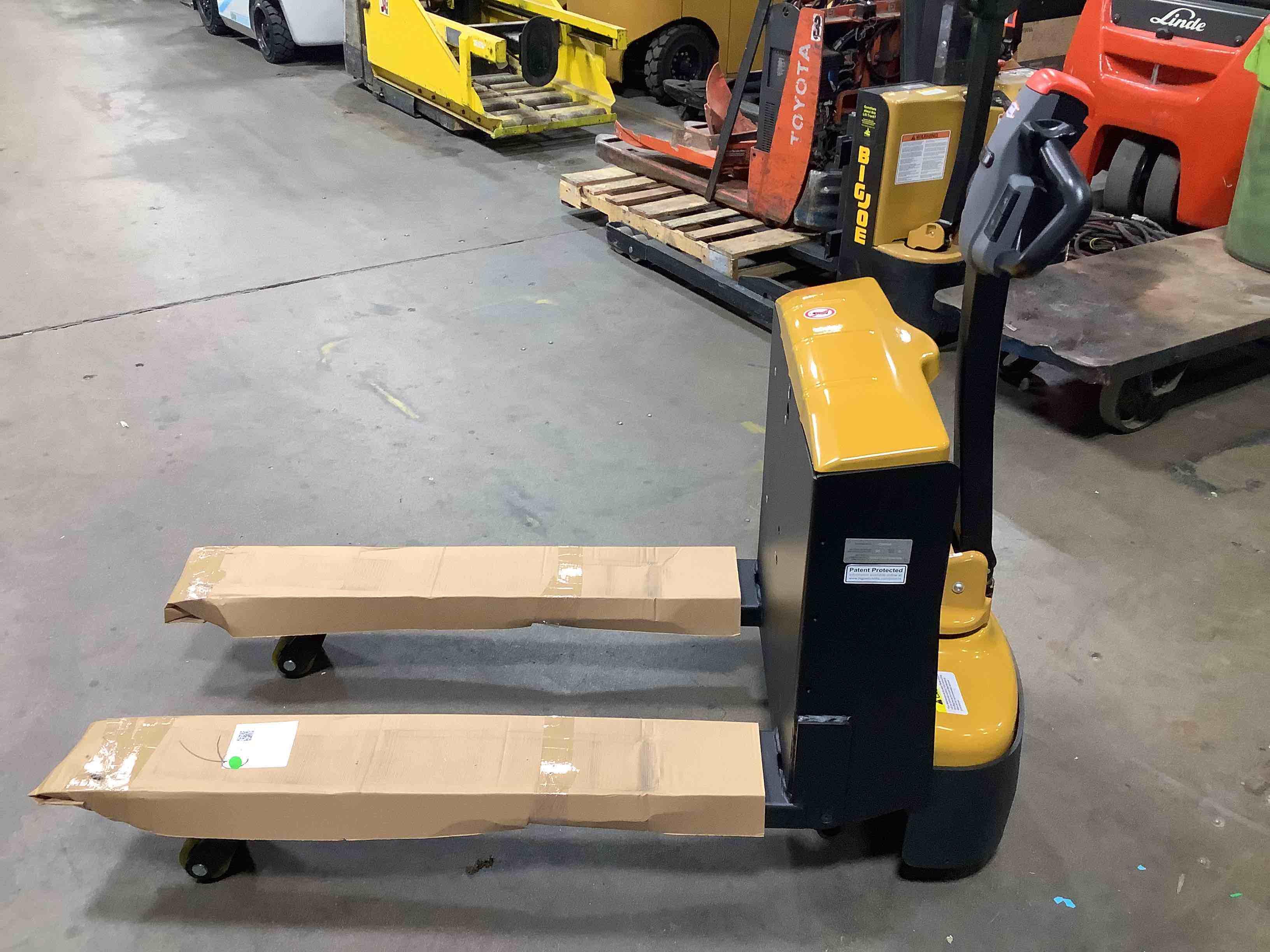Main Image Used 2021 BIG JOE LPT-44 27X48 Forklift – Electric Pallet Jack (Lithium), 4500 lb Capacity, 3” Mast, 1171 Hours – $3898.00 – Phoenix – View 2