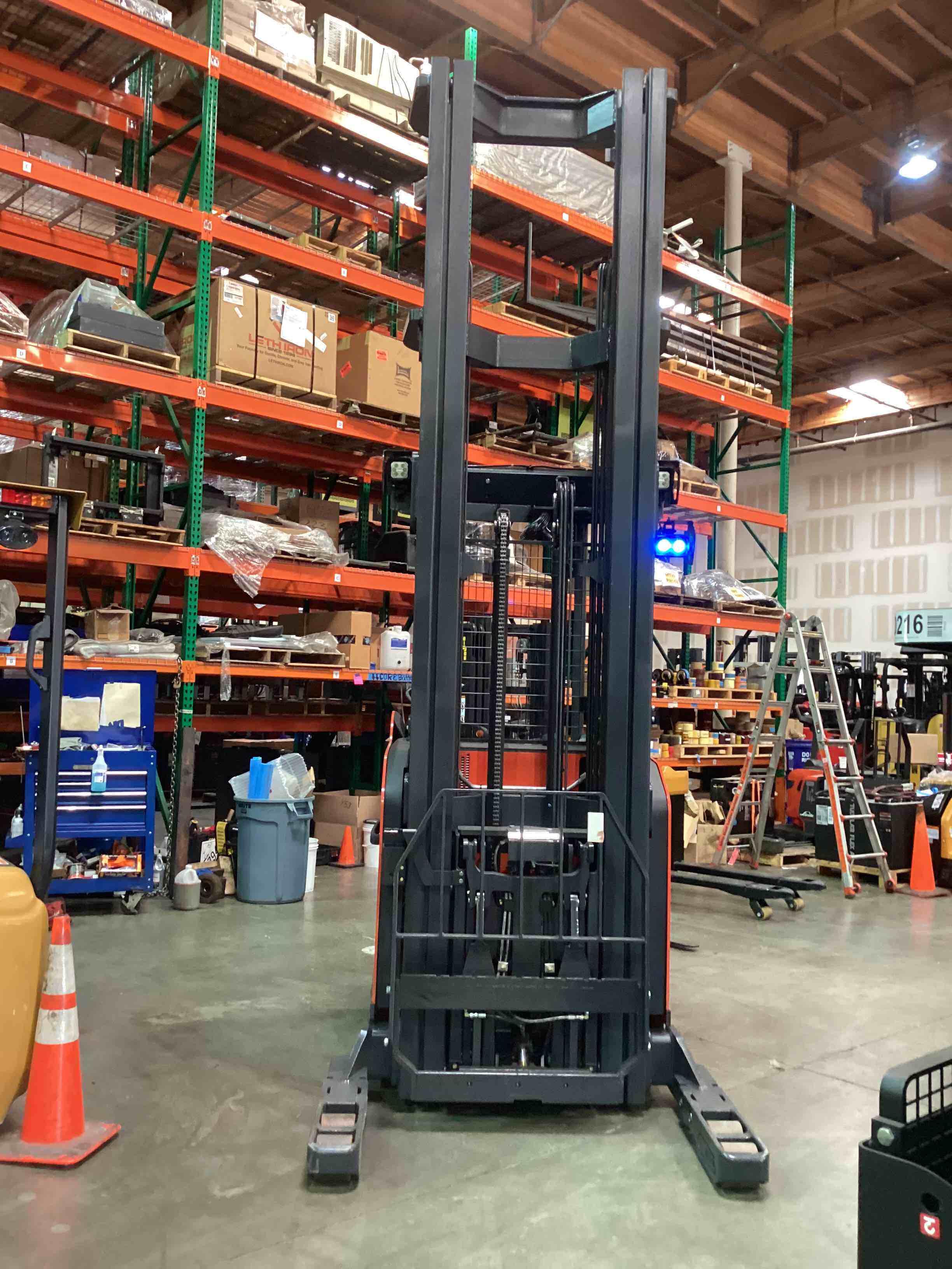 Main Image Used 2021 LINDE R22SX_5195 Forklift – Stand Up Reach, 4500 lb Capacity, 149” Mast, 1884 Hours – $34500.00 – Phoenix – View 1