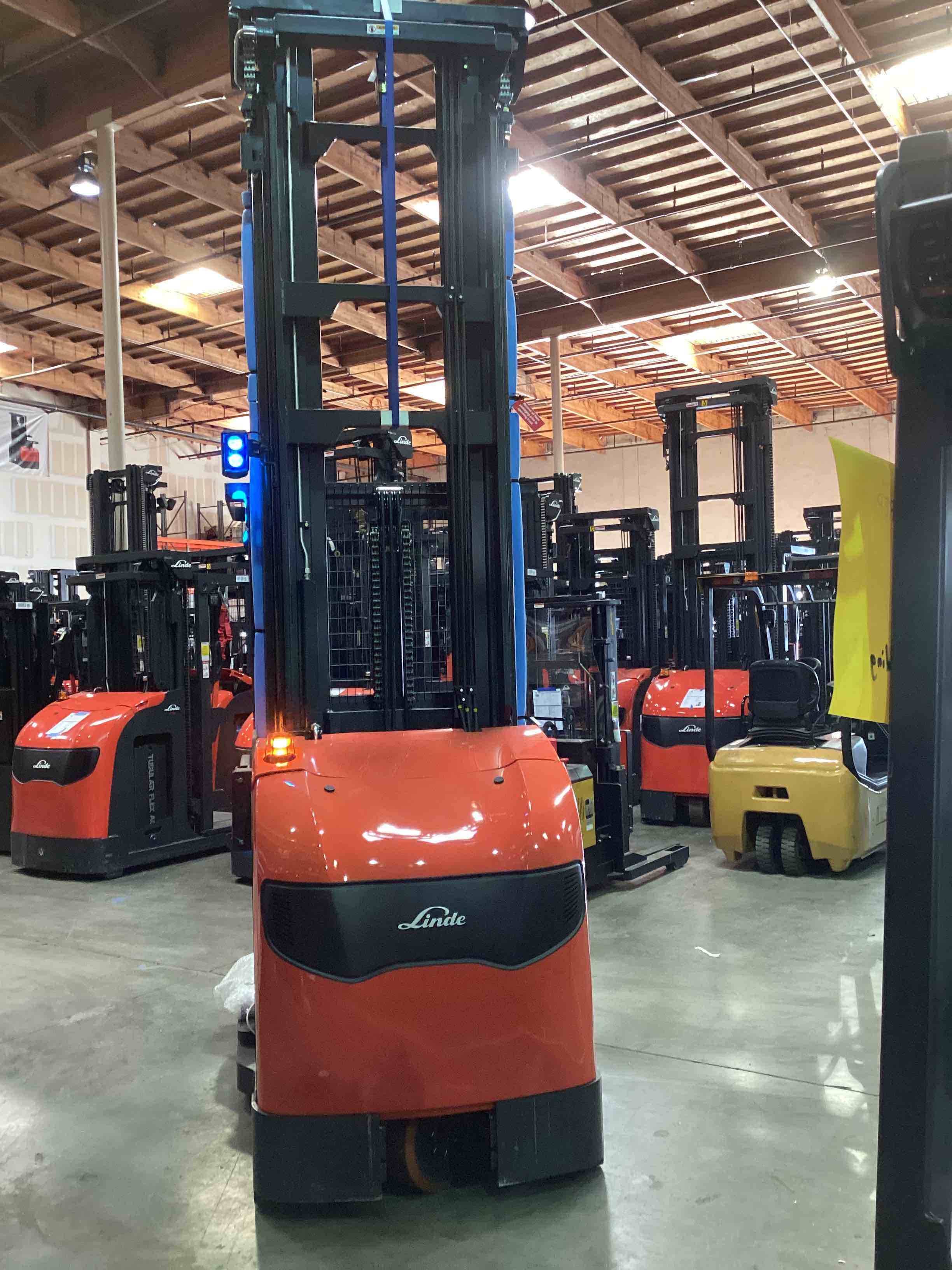 LINDE V15P_1355-WG Electric Order Picker forklift, 3000 capacity, 350 lift height. Serial A11355Y00094, Year 2021.