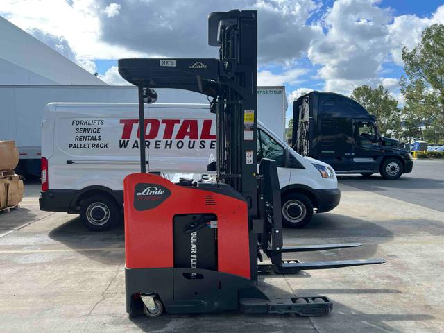 LINDE R17SX_5195 Stand Up Reach forklift, 3500 capacity, 258 lift height. Serial C25195Y00197, Year 2021.