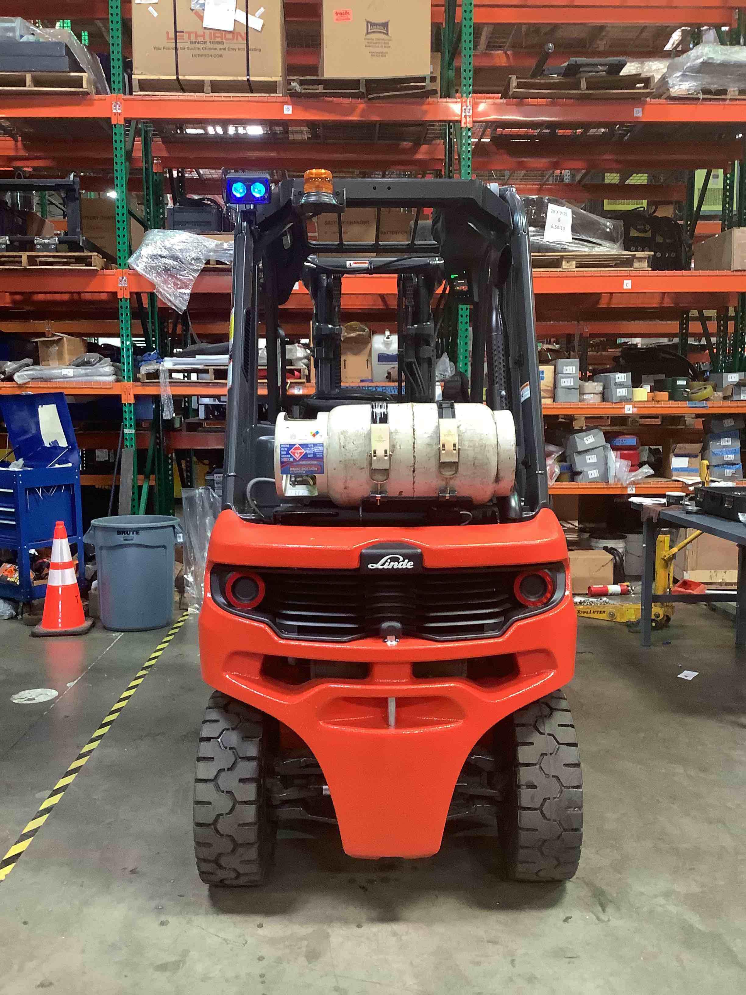 Main Image Used 2022 LINDE H25T_1202 Forklift – LPG Pneumatic, 5000 lb Capacity, 88” Mast, 861 Hours – $37500.00 – Anaheim – View 3