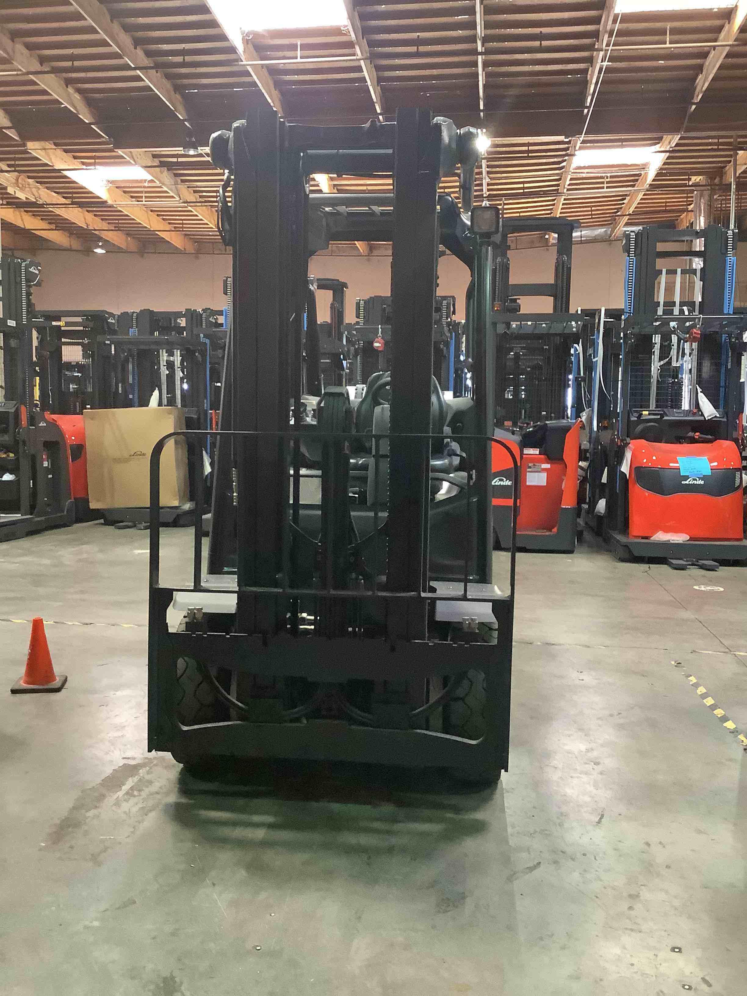 Main Image Used 2022 LINDE H25T_1202 Forklift – LPG Pneumatic, 5000 lb Capacity, 88” Mast, 3445 Hours – $37500.00 – Anaheim – View 1