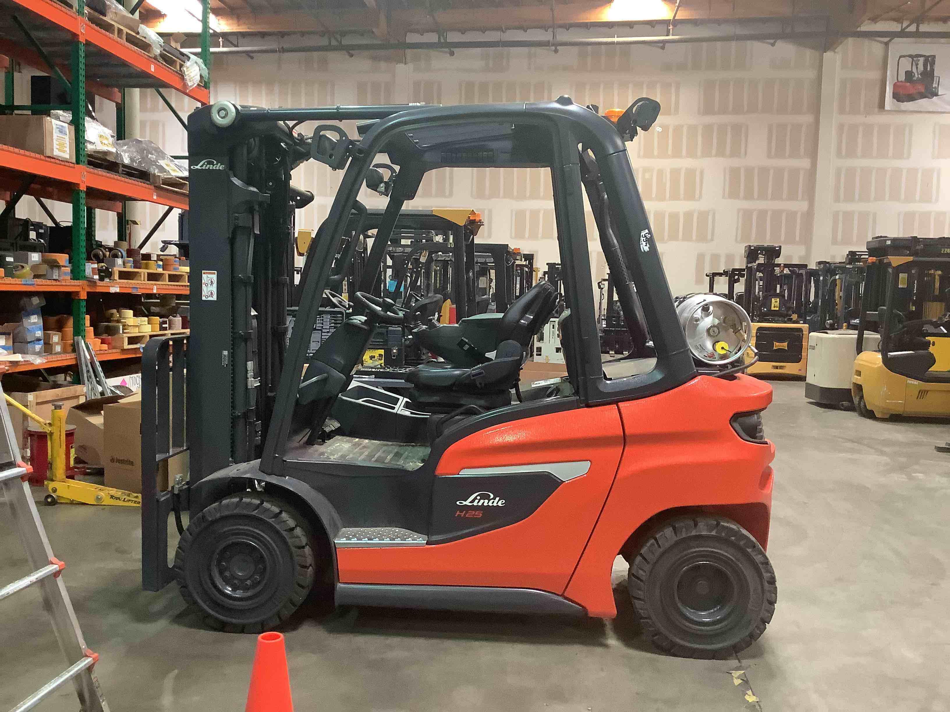 Main Image Used 2022 LINDE H25T_1202 Forklift – LPG Pneumatic, 5000 lb Capacity, 88” Mast, 3445 Hours – $37500.00 – Anaheim – View 4