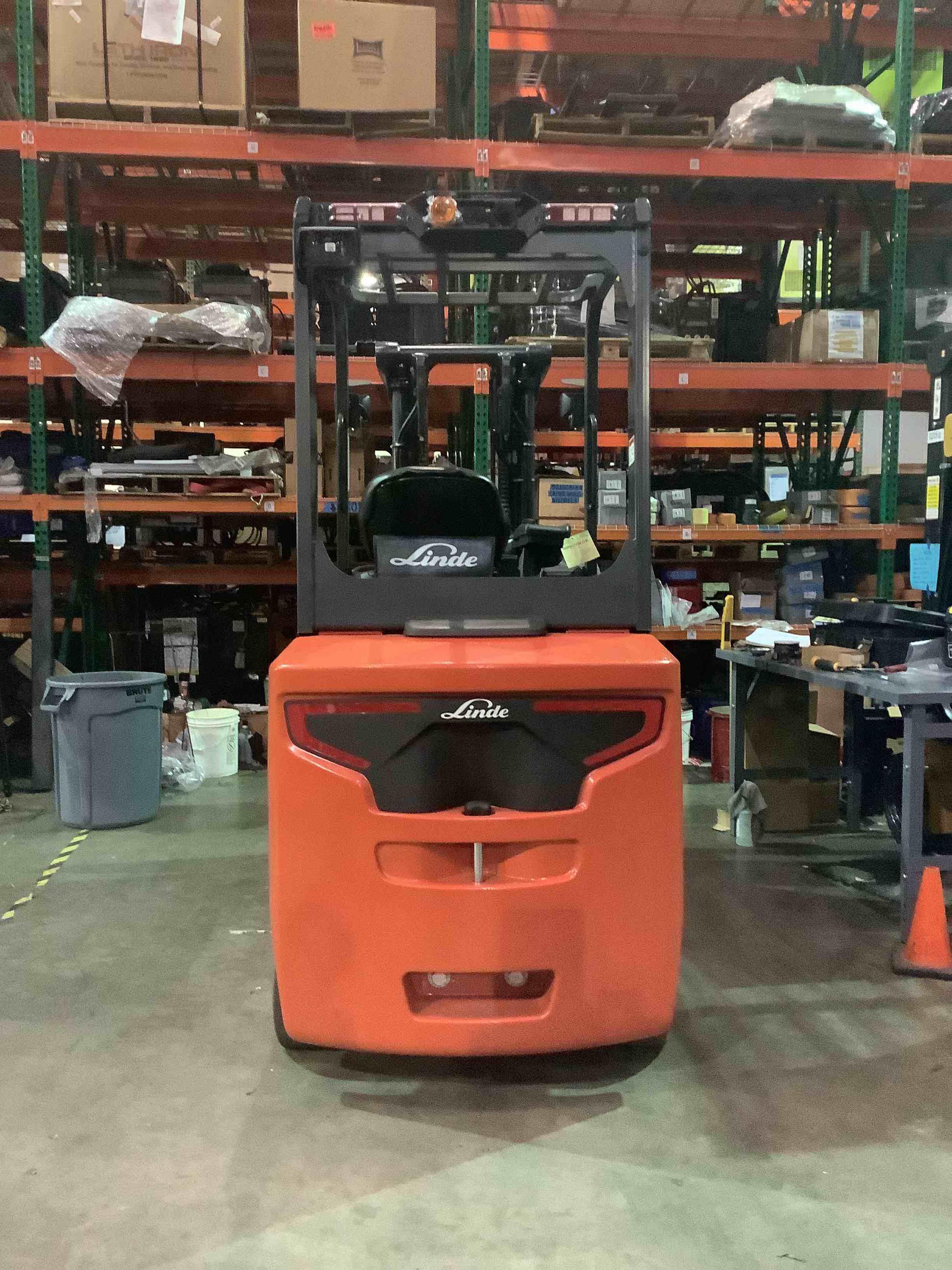 Main Image Used 2022 LINDE E32CL_1347-FT Forklift – Electric Sit Down 4 Wheel, 6500 lb Capacity, 86” Mast, 4557.1 Hours – $29500.00 – Phoenix – View 3