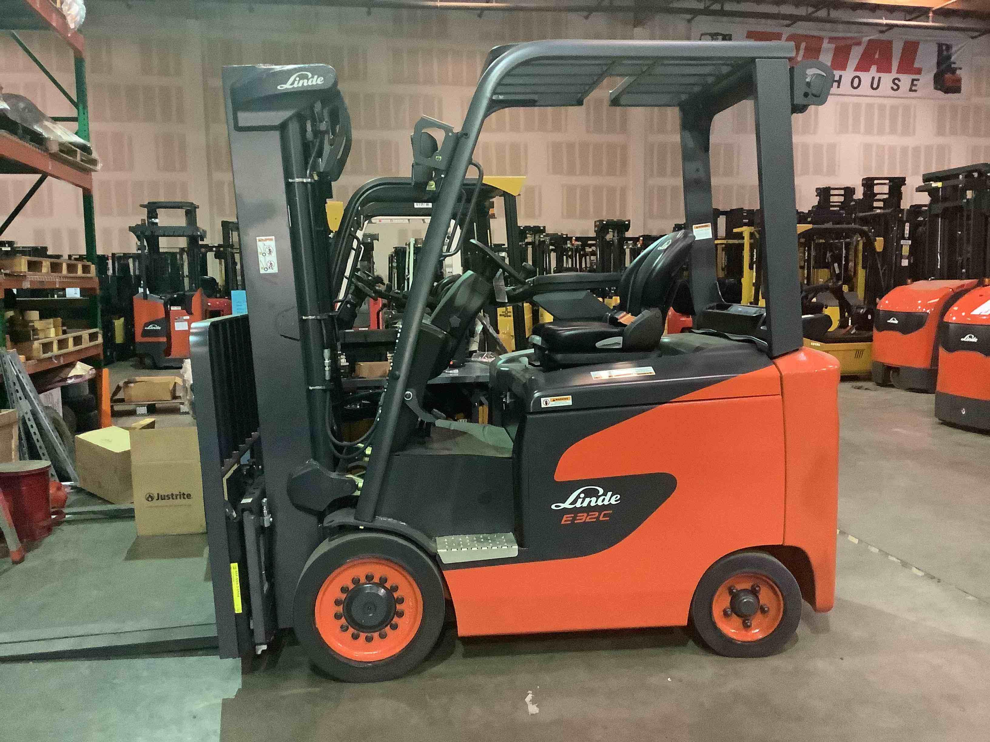 Main Image Used 2022 LINDE E32CL_1347-FT Forklift – Electric Sit Down 4 Wheel, 6500 lb Capacity, 86” Mast, 4557.1 Hours – $29500.00 – Phoenix – View 2