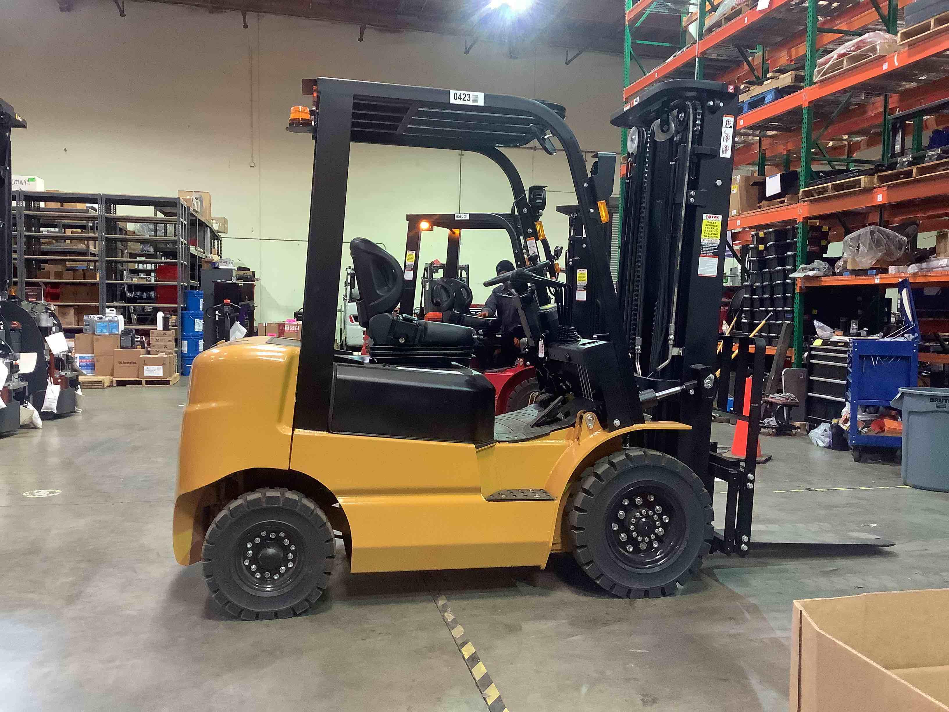 Main Image Used 2022 BIG JOE LPE-50_80V Forklift – Lithium Electric Pneumatic, 5000 lb Capacity, 90” Mast, 1315 Hours – $19500.00 – Phoenix – View 3