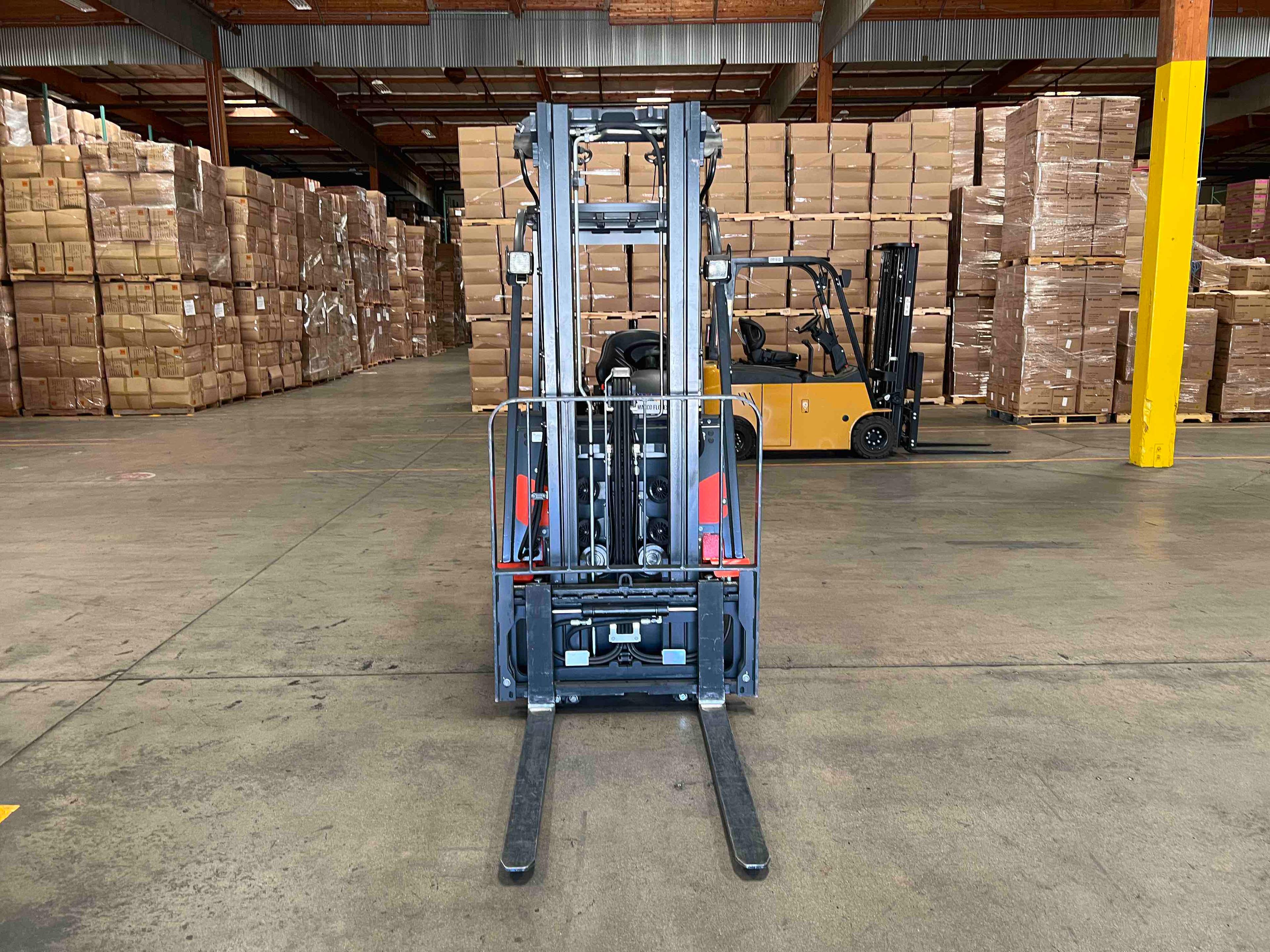 Main Image Used 2021 LINDE E18_346-20-DOHG Forklift – Electric Sit Down 3 Wheel, 3500 lb Capacity, 91” Mast, 2212 Hours – $27500.00 – Anaheim – View 4