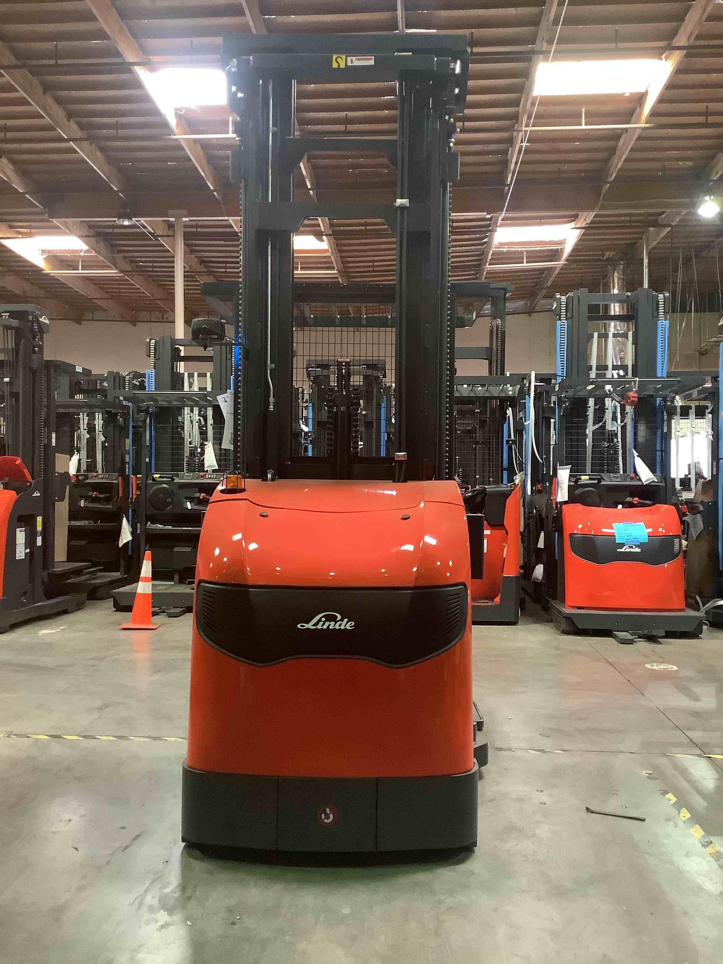 Main Image Used 2021 LINDE V15P_5215-WG Forklift – Electric Order Picker, 3000 lb Capacity, 128” Mast, 1210 Hours – $44500.00 – Anaheim – View 1