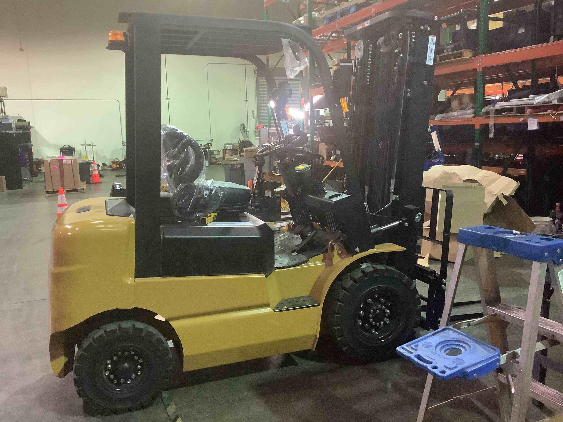 Main Image Big Joe LPE-50_80V Lithium Electric Pneumatic, photo 2 of 2