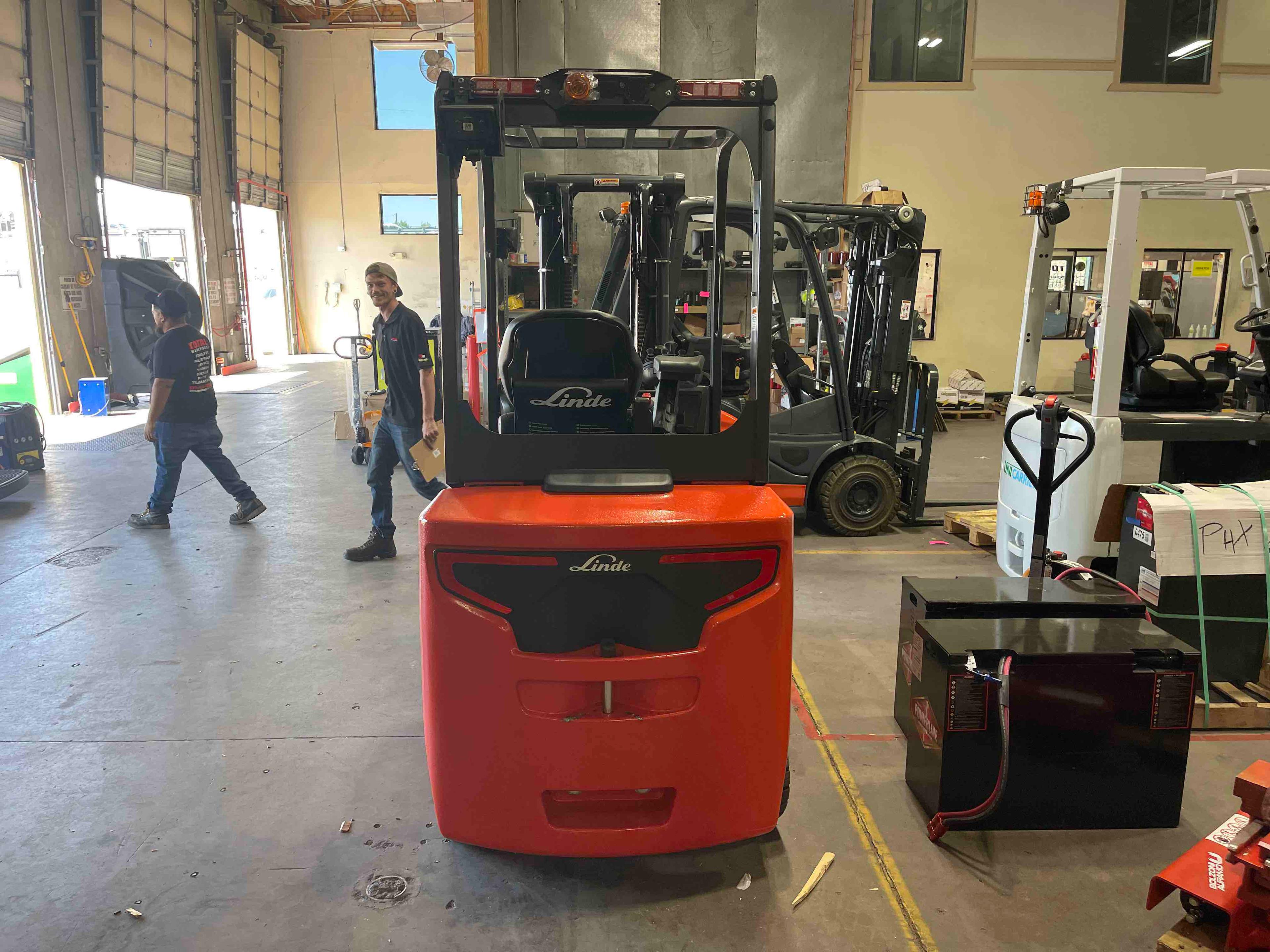 Main Image Used 2022 LINDE E32CL_1347-FT Forklift – Electric Sit Down 4 Wheel, 6500 lb Capacity, 86” Mast, 4492 Hours – $38400.00 – Anaheim – View 4