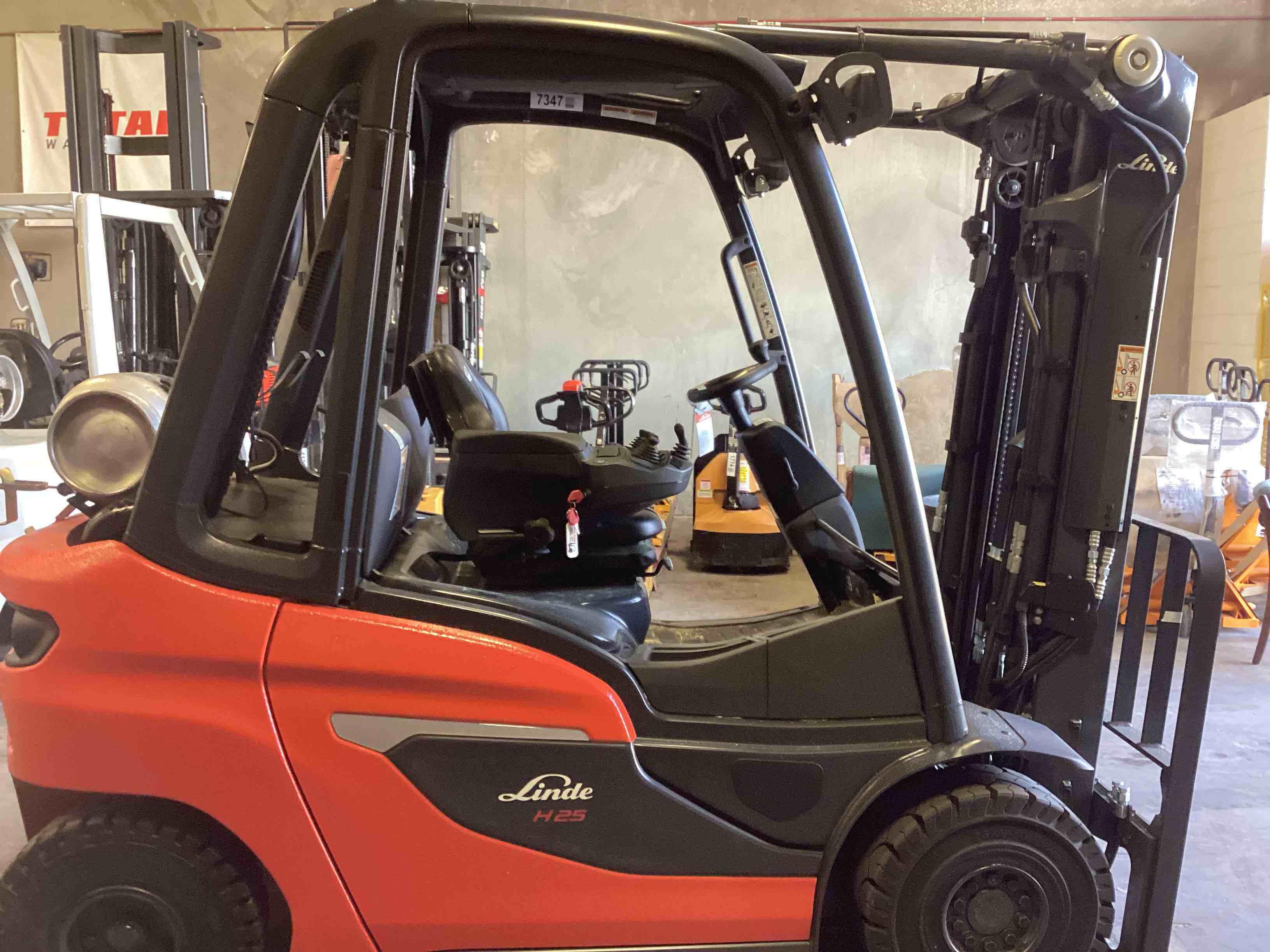 Main Image Used 2021 LINDE H25T_1202 Forklift – LPG Pneumatic, 5000 lb Capacity, 88” Mast, 3446 Hours – $36250.00 – Anaheim – View 1