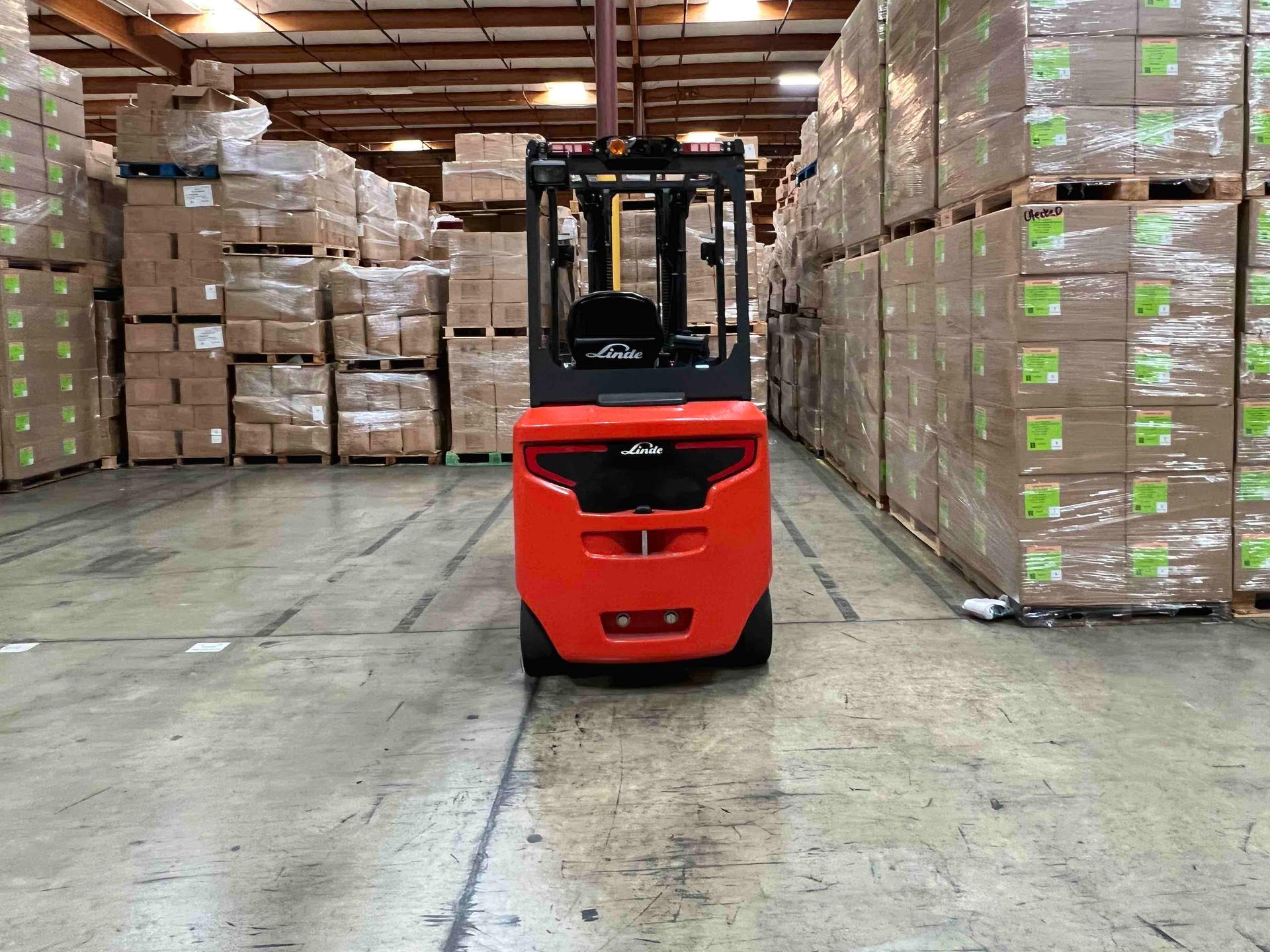 Main Image Linde E25C_1347 Electric Sit Down 4 Wheel, photo 3 of 4
