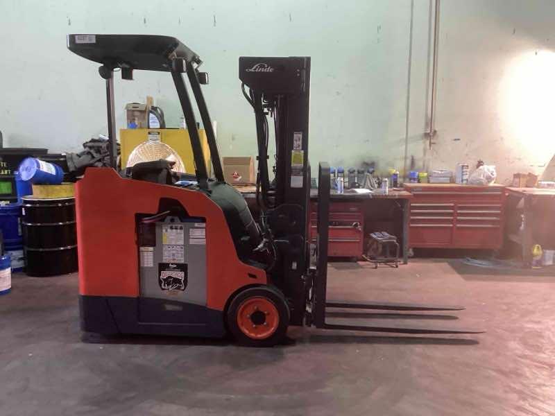 Main Image New 2023 LINDE E20S_1346-20 Forklift – Electric Stand Up Counterbalance, 4000 lb Capacity, 83” Mast, 4 Hours – $52900.00 – Anaheim – View 1