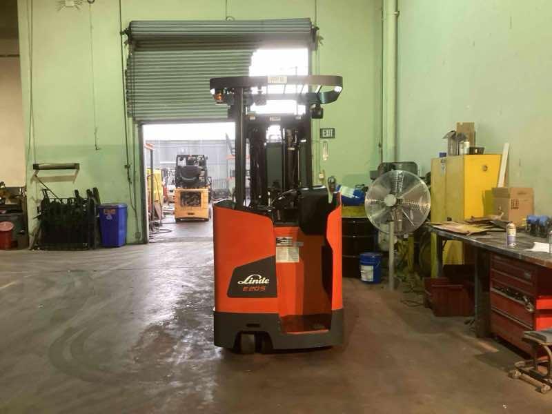 Main Image New 2023 LINDE E20S_1346-20 Forklift – Electric Stand Up Counterbalance, 4000 lb Capacity, 83” Mast, 4 Hours – $52900.00 – Anaheim – View 2