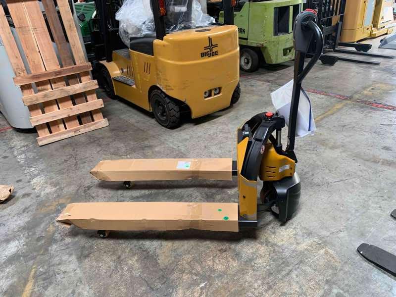 Main Image Used 2022 BIG JOE LPT-26 27X48 Forklift – Electric Pallet Jack (Lithium), 2500 lb Capacity, 3” Mast, 38 Hours – $2850.00 – Hawaii, Waipahu – View 4