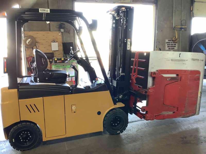 Main Image Used 2022 BIG JOE LXE-44 Forklift – Electric Sit Down 4 Wheel, 4400 lb Capacity, 86” Mast, 2001 Hours – $19000.00 – Phoenix – View 1