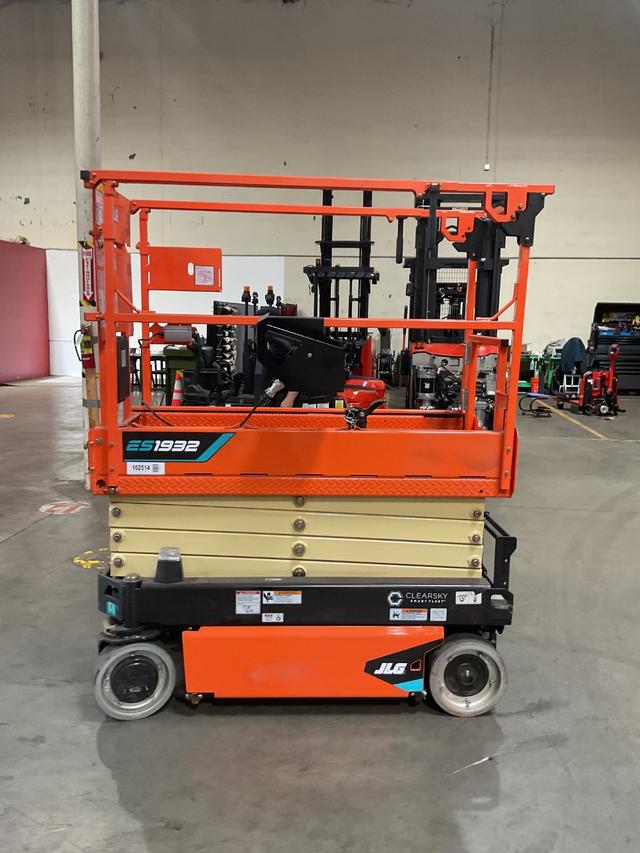 JLG JLG