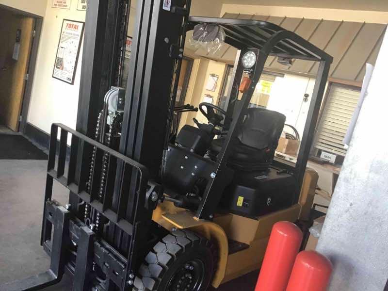 Main Image Used 2022 BIG JOE LPE-50_80V Forklift – Lithium Electric Pneumatic, 5000 lb Capacity, 90” Mast, 1265 Hours – $34500.00 – Anaheim – View 3