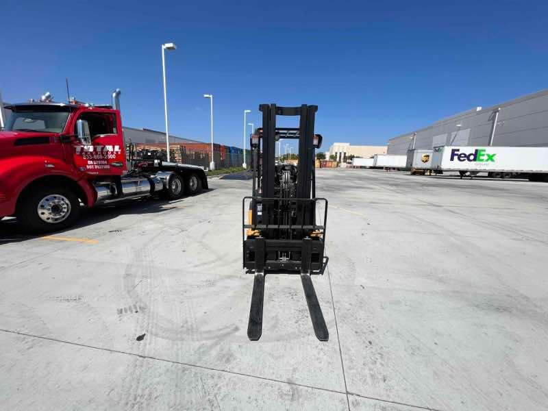 Main Image Used 2021-A BIG JOE LXE-44 Forklift – Electric Sit Down 4 Wheel, 4400 lb Capacity, 86” Mast, 1072 Hours – $16500.00 – Anaheim – View 2