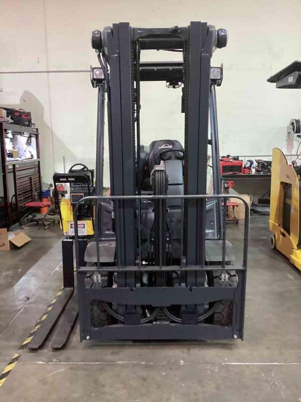 Main Image Used 2022 LINDE H25T_1202 Forklift – LPG Pneumatic, 5000 lb Capacity, 88” Mast, 2962 Hours – $34500.00 – Phoenix – View 1