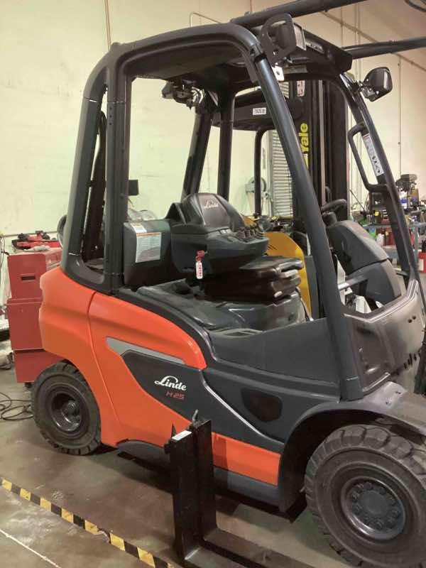 Main Image Used 2022 LINDE H25T_1202 Forklift – LPG Pneumatic, 5000 lb Capacity, 88” Mast, 2962 Hours – $34500.00 – Phoenix – View 2