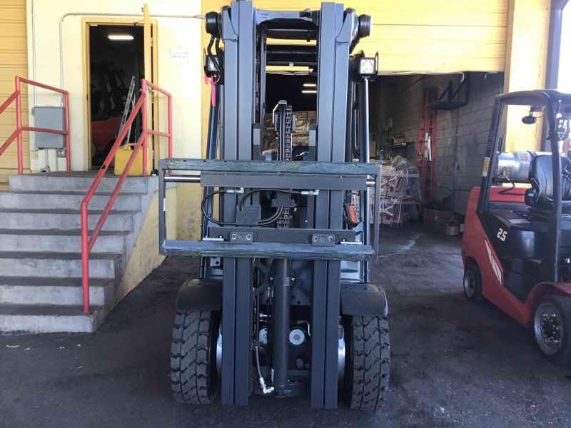 Main Image Used 2022 LINDE H30T_1202 Forklift – LPG Pneumatic, 6000 lb Capacity, 90” Mast, 4126 Hours – $37500.00 – Phoenix – View 1