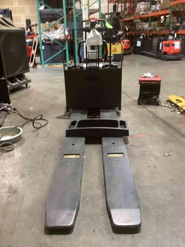 Main Image Used 2022 LINDE EWR30_1101-02-27X96-PS Forklift – Double Rider Jack, 6000 lb Capacity, 3” Mast, 726.7 Hours – $17522.00 – Anaheim – View 4