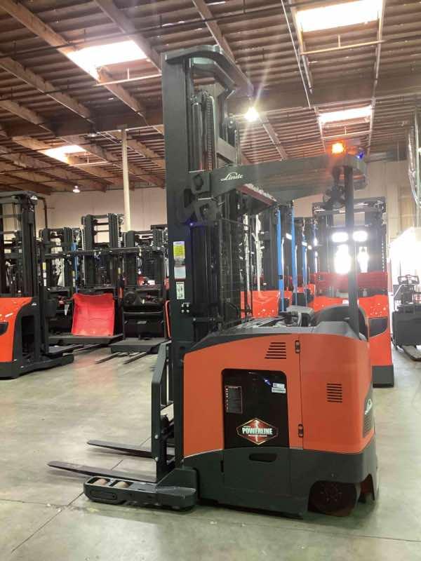 LINDE R22SX_5195 Stand Up Reach forklift, 4500 capacity, 300 lift height. Serial C25195Y00052, Year 2022.