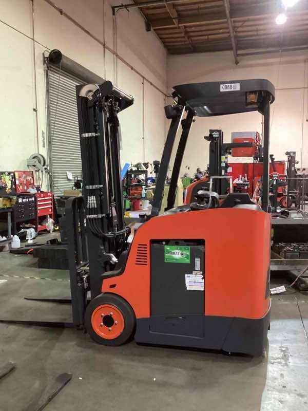 Main Image Used 2022 LINDE E18S_1346-20 Forklift – Electric Stand Up Counterbalance, 3500 lb Capacity, 91.5” Mast, 1355.1 Hours – $49500.00 – Anaheim – View 2