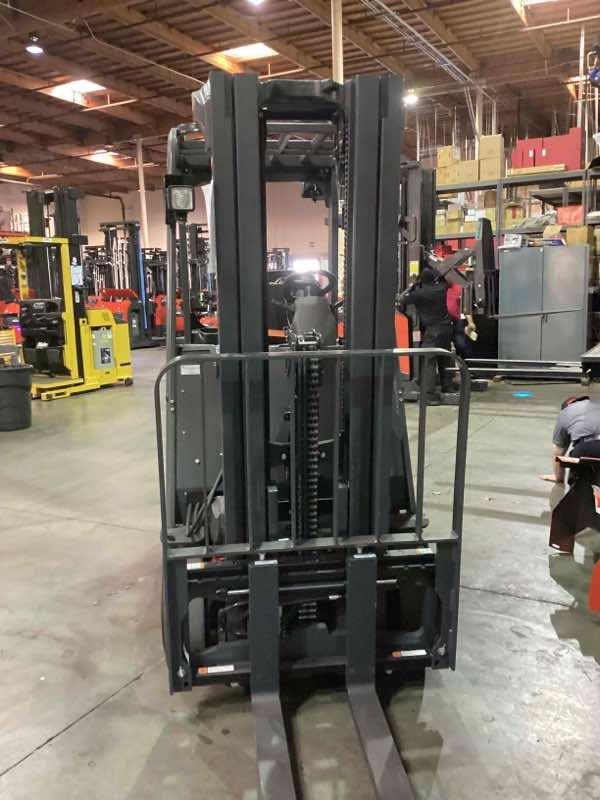 Main Image Used 2022 LINDE E25C_1347 Forklift – Electric Sit Down 4 Wheel, 5000 lb Capacity, 91” Mast, 1041.8 Hours – $37500.00 – Anaheim – View 3