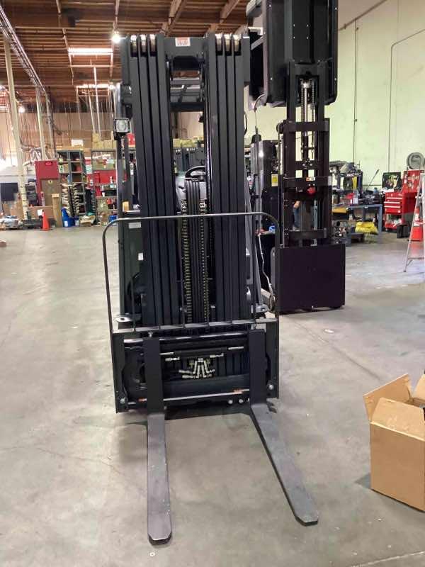 Main Image Used 2022 LINDE E25C_1347 Forklift – Electric Sit Down 4 Wheel, 5000 lb Capacity, 89” Mast, 1247 Hours – $62500.00 – Anaheim – View 3
