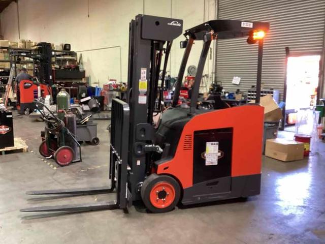 LINDE E20S_1346-20 Electric Stand Up Counterbalance forklift, 4000 capacity, 258 lift height. Serial A11346L00133, Year 2022.