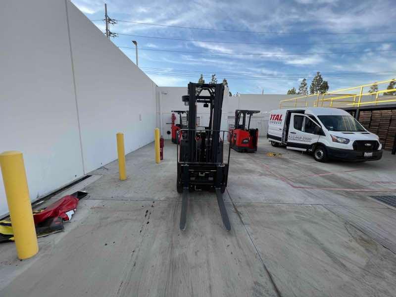 Main Image Used 2022 LINDE E18S_1346-20 Forklift – Electric Stand Up Counterbalance, 3500 lb Capacity, 91.5” Mast, 1431 Hours – $29500.00 – Anaheim – View 4