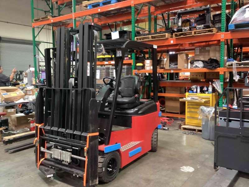 Main Image Used 2022 BIG JOE LXE-44 Forklift – Electric Sit Down 4 Wheel, 4400 lb Capacity, 86” Mast, 14 Hours – $25900.00 – Anaheim – View 2