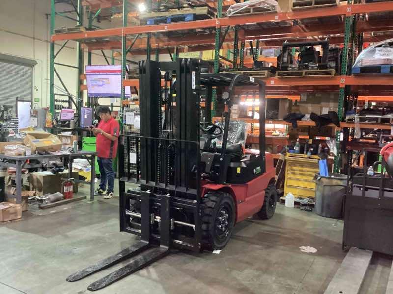 Main Image Big Joe LPE-60_80V Lithium Electric Pneumatic, photo 3 of 5