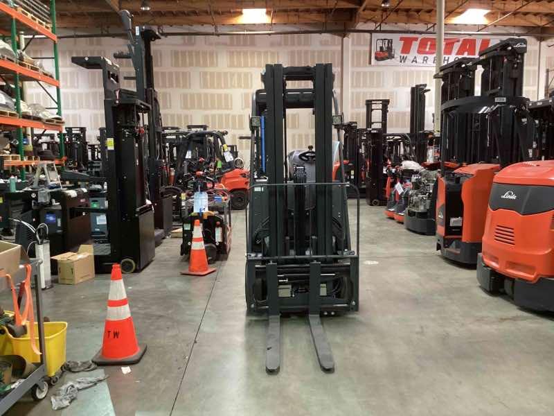 Main Image Used 2022 LINDE E25C_1347 Forklift – Electric Sit Down 4 Wheel, 5000 lb Capacity, 91” Mast, 1233.1 Hours – $59500.00 – Anaheim – View 5