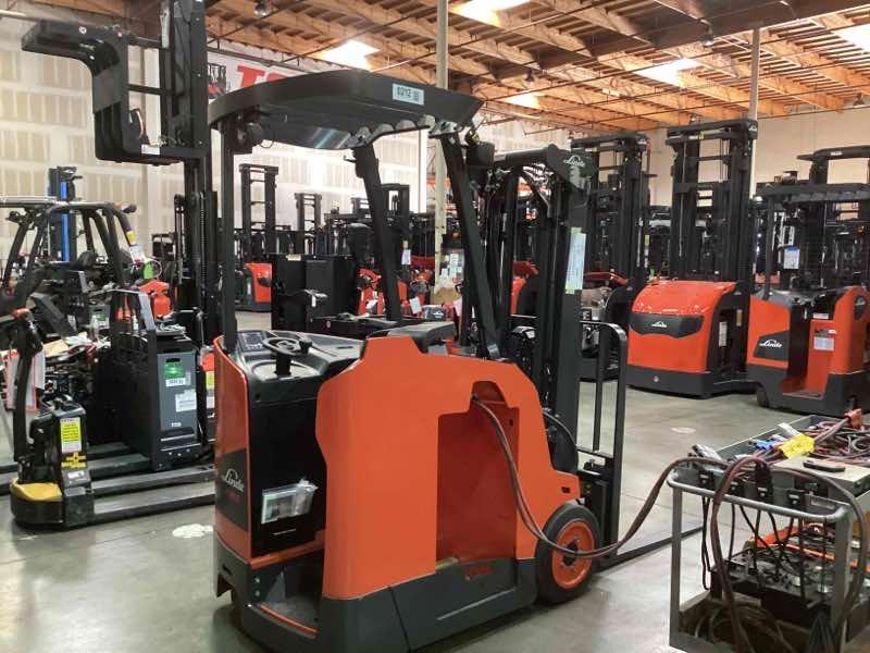 Main Image Used 2022 LINDE E18S_1346-20 Forklift – Electric Stand Up Counterbalance, 3500 lb Capacity, 84” Mast, 542 Hours – $32500.00 – Phoenix – View 2