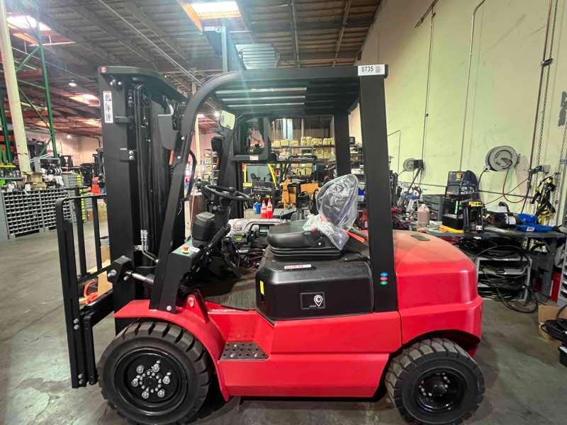 Main Image New 2024 BIG JOE LPE-60_80V Forklift – Lithium Electric Pneumatic, 6000 lb Capacity, 90” Mast, 8 Hours – $39500.00 – Anaheim – View 1