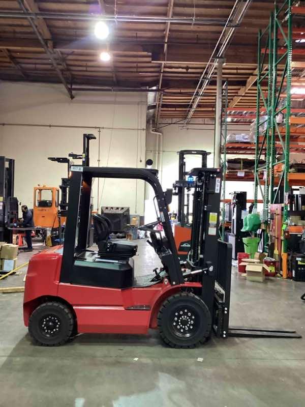 Main Image Used 2022 BIG JOE LPE-50_80V Forklift – Lithium Electric Pneumatic, 5000 lb Capacity, 87.5” Mast, 2490 Hours – $34500.00 – Anaheim – View 1